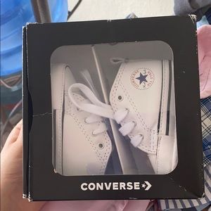 White leather baby converse 👟